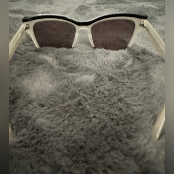 Valentino Cat Eye Sunglasses - Picture 4 of 6